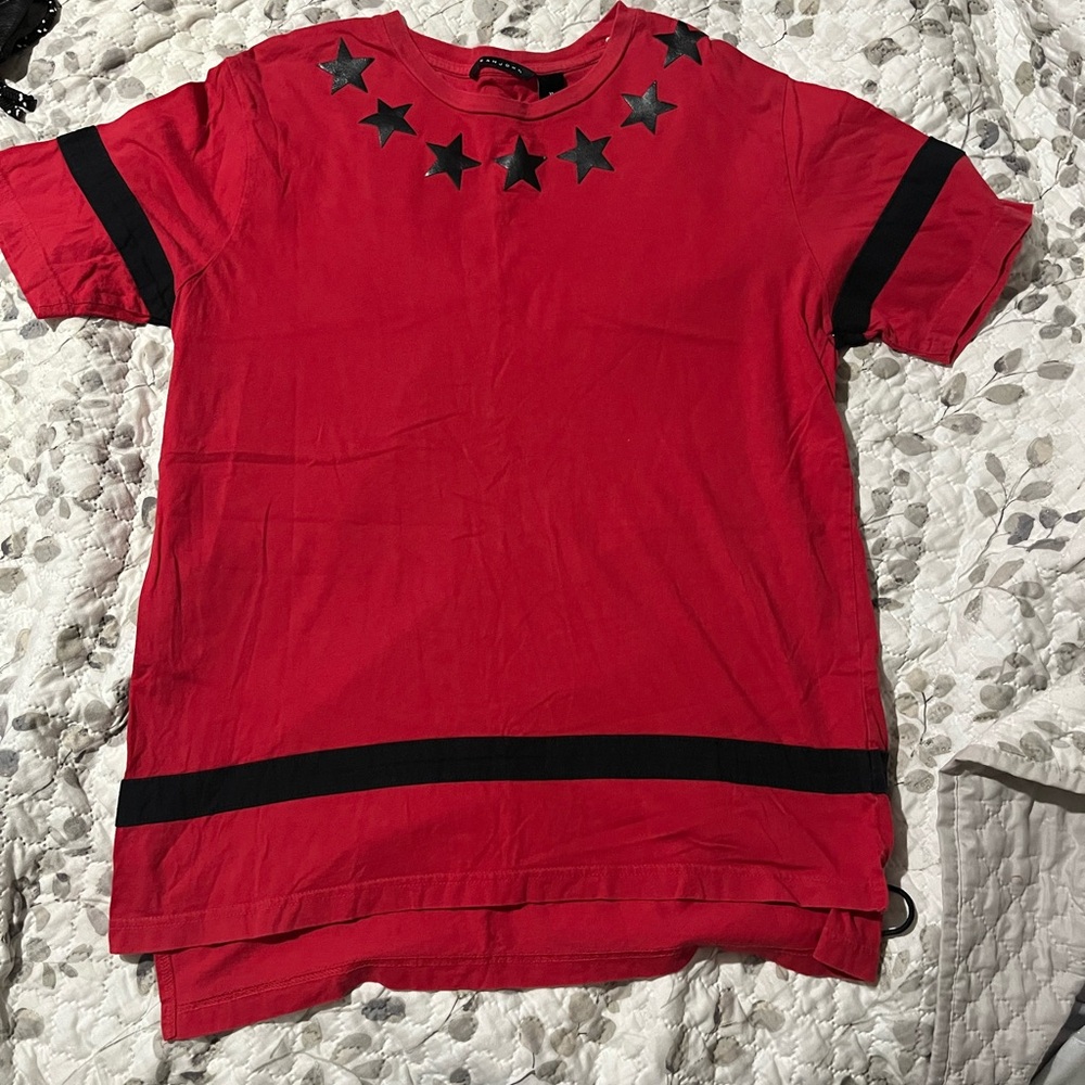 Sean John Red Tee with Black Star Accents